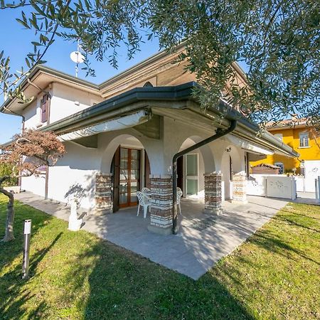 Villa Fiorita Apartments - Happy Rentals 西尔米奥奈 外观 照片