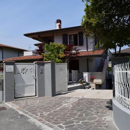 Villa Fiorita Apartments - Happy Rentals 西尔米奥奈 外观 照片