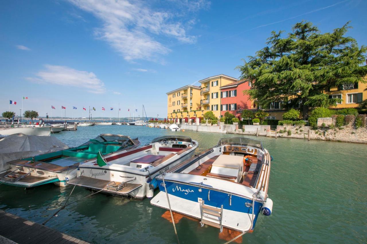 Villa Fiorita Apartments - Happy Rentals 西尔米奥奈 外观 照片