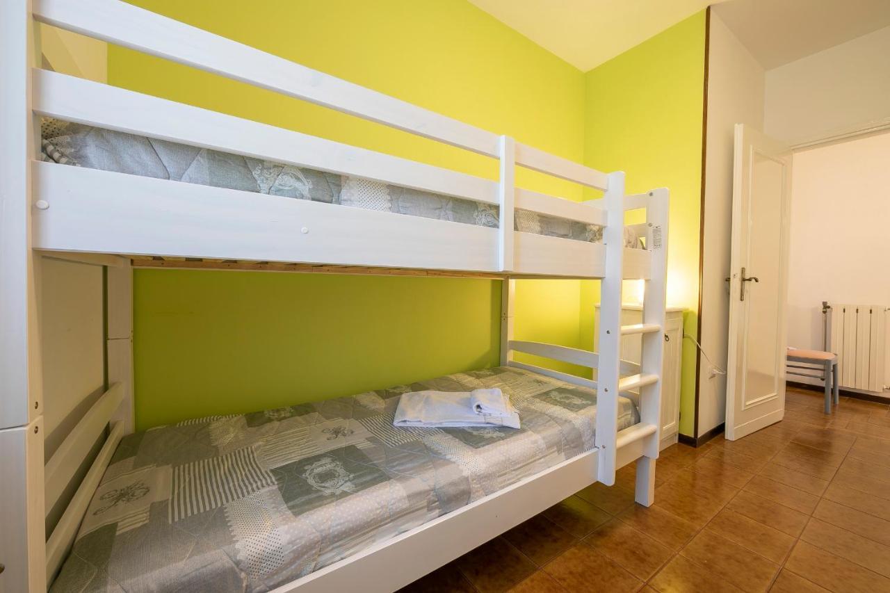 Villa Fiorita Apartments - Happy Rentals 西尔米奥奈 外观 照片